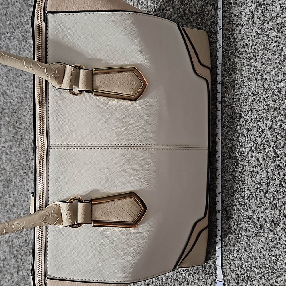 Mossimo Large Bag - Picture 9 of 16